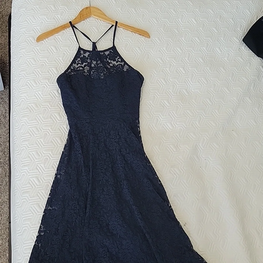 EUC Lulu's Navy Lace Dress - Picture 7 of 12